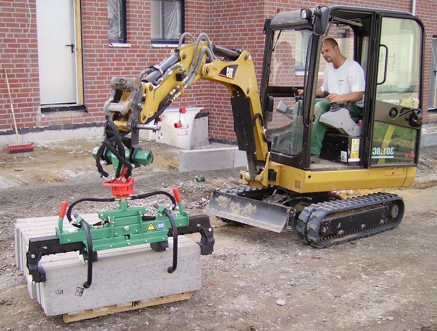 Pince pour manipulation de murs en L et blocs préfabriqués