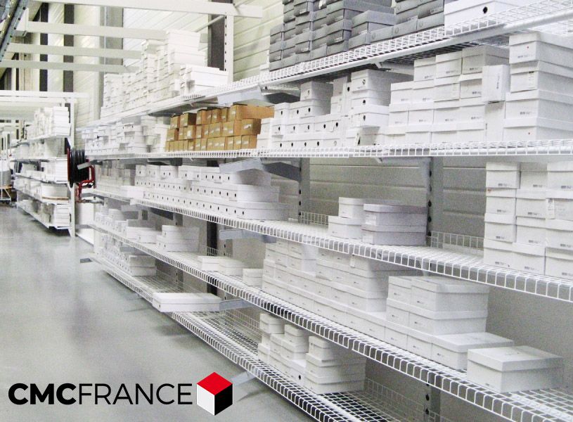 Structure modulaire de stockage UNIFLEX - un seul poteau pour secteur textile et habillement - brevetée par CMC France_1