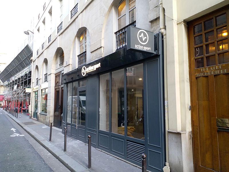 Caisson lumineux LED - Aztarna - chant et face en altuglass_1