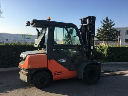 Chariot frontal diesel d'occasion  toyota 528fdjf35_1