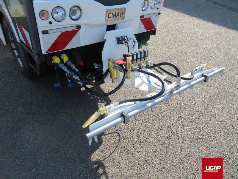 Laveuse compacte hybride L 2500 H - CMAR, 4X4, silencieuse, écologique - Laveuse de voirie innovante_1