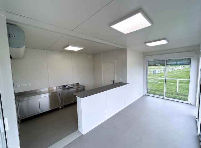 Container Café Eurobox - Solution mobile, esthétique et modulable pour restauration contemporaine_1