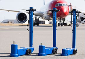 65-1AP - Crics pour industrie aéronautique - AC Hydraulic - Capacité 65 tonnes - Hydropneumatique_1