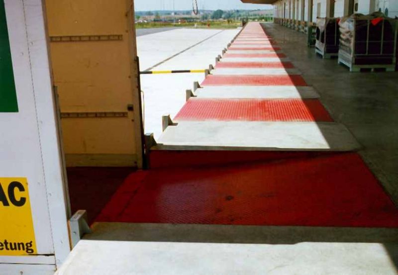 Niveleur de quai type dle-ng - dock equipment - capacité de charge 60 kn_1