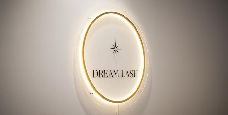 Enseigne décorative centre esthétique - Plexiglas avec lumière LED - Personnalisable_1