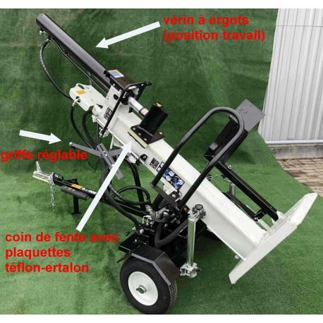Fendeuse de bois tractable, capacité de fendage 22 tonnes