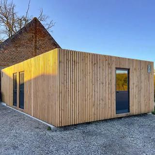 Bungalow en kit - modules standard ou sur mesure - durable ou temporaire - isolation panneau sandwich RE 2020_1