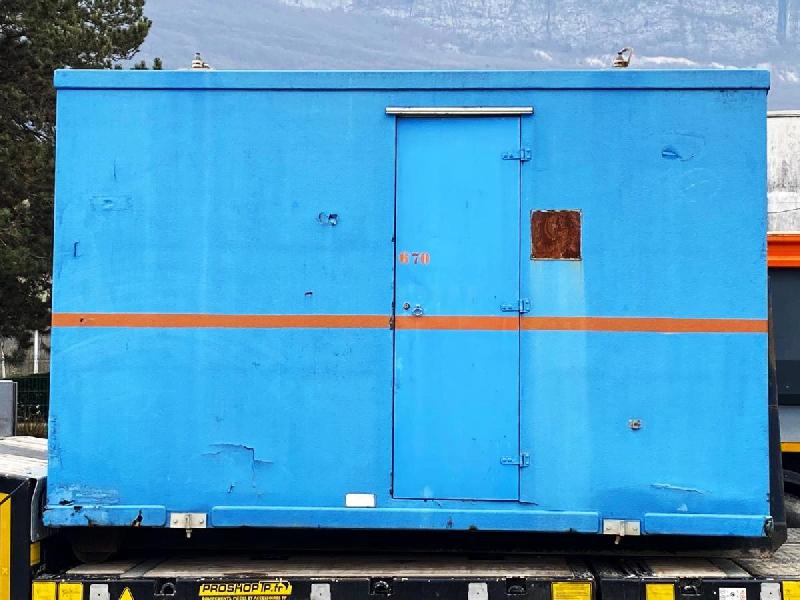 CABANE DE CHANTIER sur berce ampliroll_1