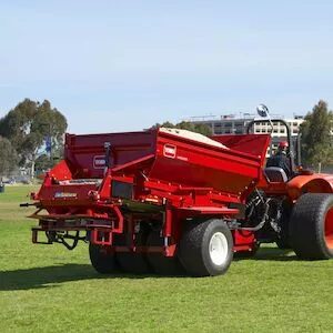 Sableur      Toro    Top Dresser MH-400_1