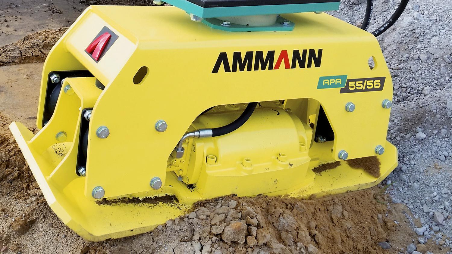 Plaque de compactage adaptable pour pelle de 5 tonnes - Ammann France - APA 55/56 avec système de vibration breveté_1