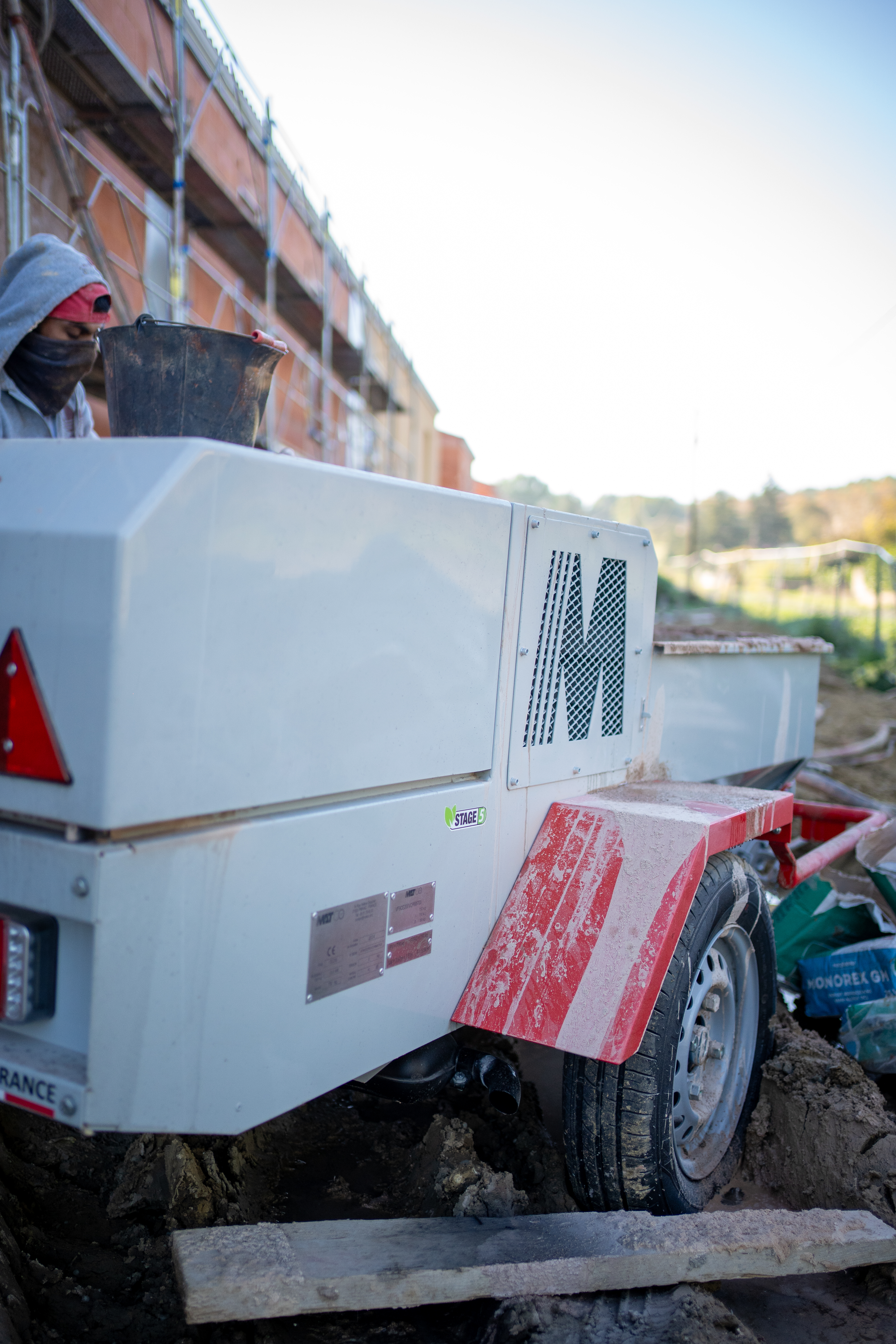 Machine à projeter sans électronique, simple, puissante - 25.5ch - Débit théorique 60 L/min - CE-200-CV_1