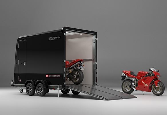 Remorque fourgon premium avec porte arrière multifonction innovante pour moto, déménagement et exposition - 2 roues - BOX VAN_1