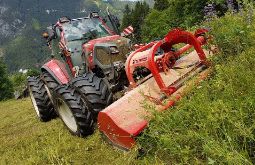 Machine de broyage silencieuse avec rotor équilibré électroniquement