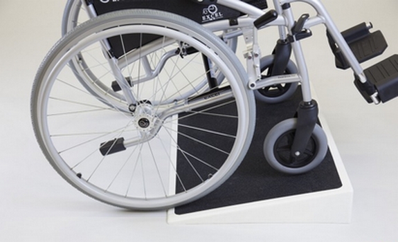 Rampe de seuil en fibre de verre - Adaptable cadres PVC/bois - Charge max 250kg - Marque Patterson_1