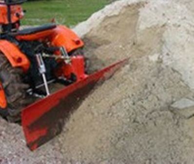 Outil de nivelage 1.20m pour microtracteur 3 points