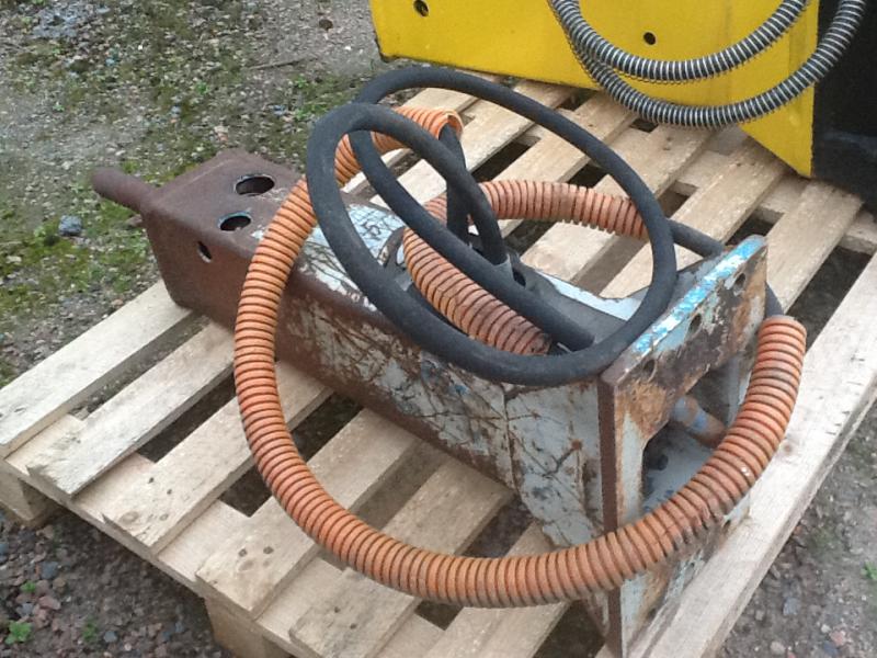 Marteau brh pour minipelle 1t5/2t_1