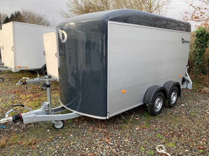 Remorque fourgon en aluminium avec porte latérale DEBON C500XL ROADSTER - PTAC : 2600 Kg - RC_HK133015-18_1