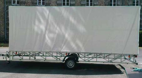 Scène URBA'MOBIL - Mini podium roulant, déplaçable en moins de 10 minutes_1