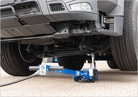 25-2 - Cric hydropneumatique universel à deux étages AC Hydraulic - capacité 25/10 t - pour bus et camions_1