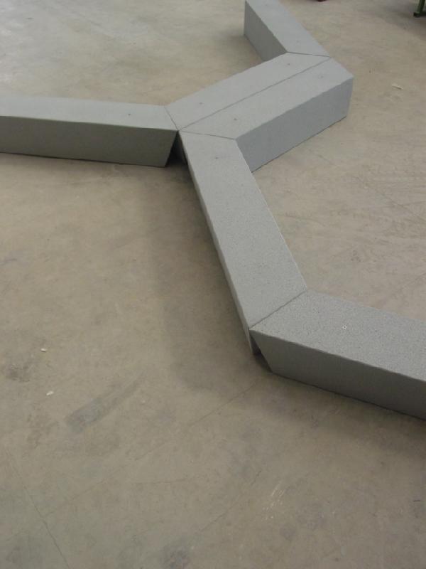 Banc en béton Béta modulaire pour espaces publics et jardins_1