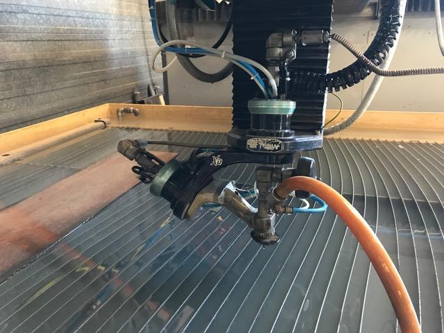 Decoupe jet d'eau flow mach4 3020 3000x2000 - 2803_1