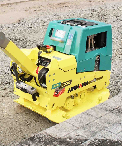 Plaques vibrantes Ammann APH 5030 - 375 kg - Hydrostatique - Compactage puissant_1