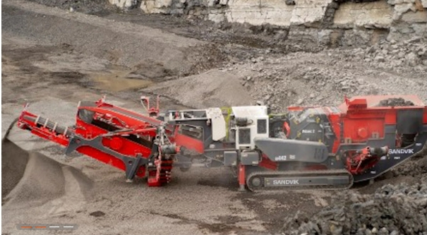 Concasseur à percussion sur chenilles de grande taille - Technologie Prisec - Sandvik QI442 HSI_1