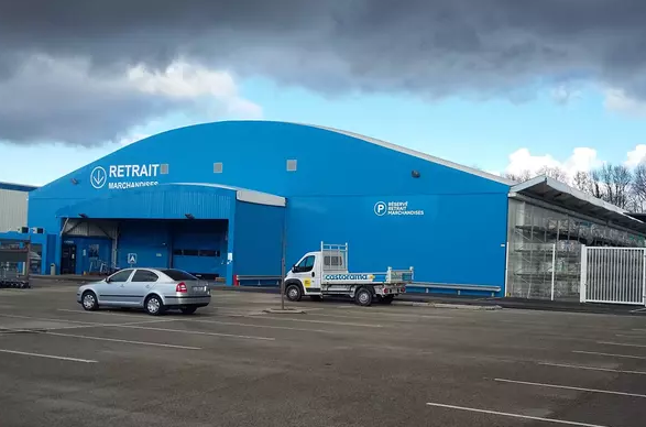 Bâtiment sur-mesure pour zone de remise de marchandises - Neivalu_1