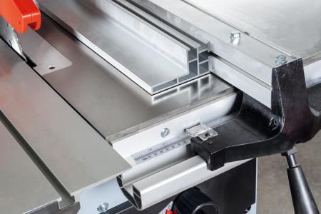 Scie à format Holzmann TS250F_400V - Puissance moteur S6 2900W - Table en fonte et chariot aluminium_1