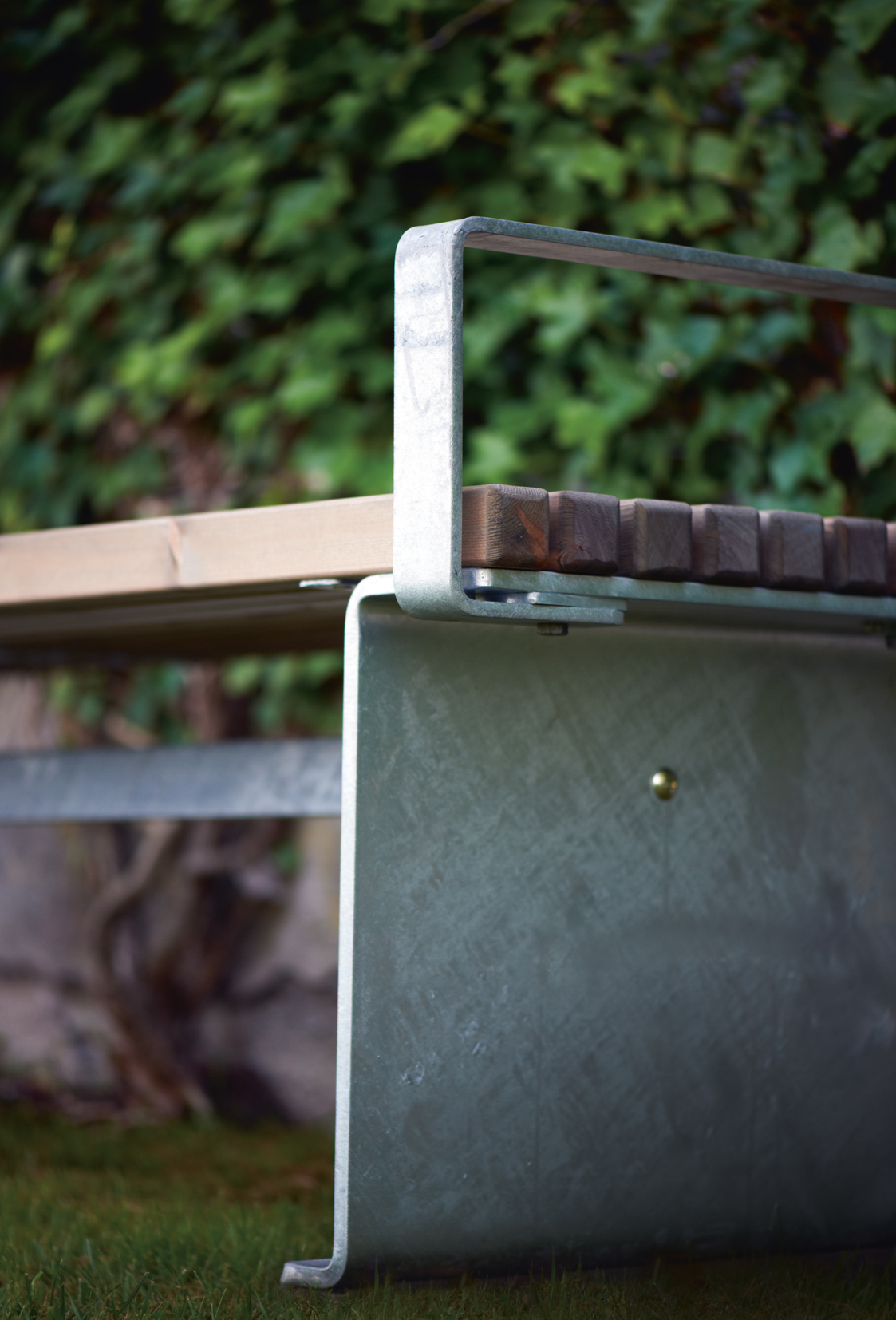 Banquette public Birka réf 8037083 - Hags - Montage en 1 heure - Dimensions 1760x490x450 mm_1