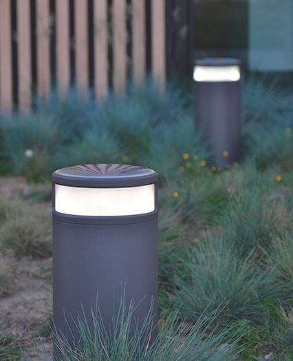 Borne lumineuse d'éclairage public solaire Alpha-S - LED en aluminium - hauteur 0.37 m_0