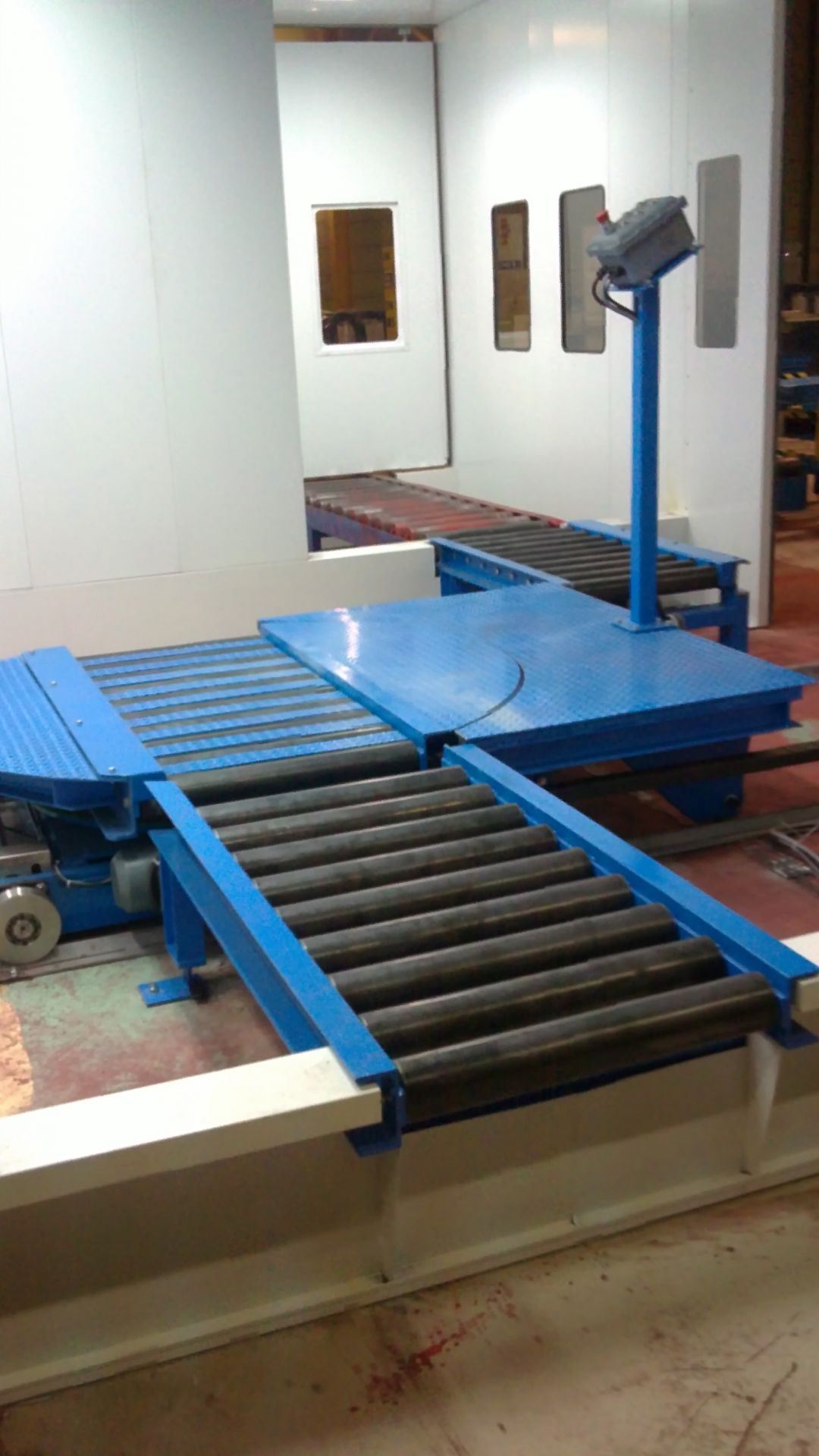 Système de convoyage sur mesure - Ligne de convoyage pour charges lourdes, cartons et produits agro-alimentaires_1