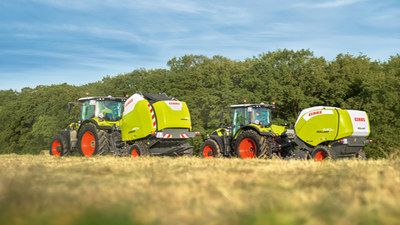 Machine agricole Claas Variant 480 pour pressage de foin, ensilage et paille