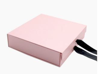 Boîte cadeau pliante magnétique avec ruban - Guangzhou Ouhai Printing Material Co - 157g/m2 - carton luxe_1