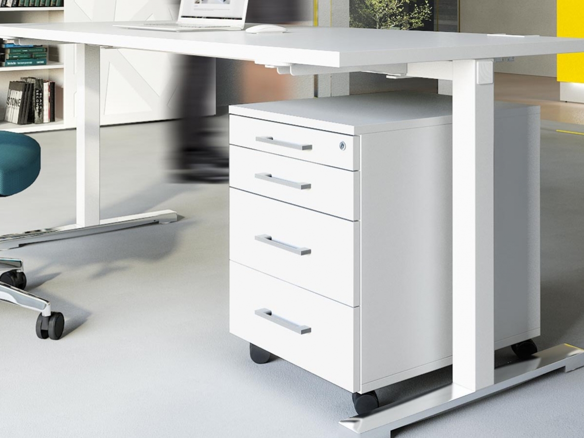 Bureau opératif simple et fonctionnel - OGI T - design élégant et personnalisable avec plateau mélaminé et système de gestion des câbles_1