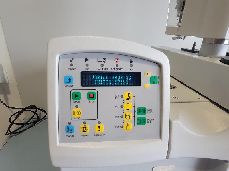 Chromatographe en phase gazeuse VARIAN GC 3900_1