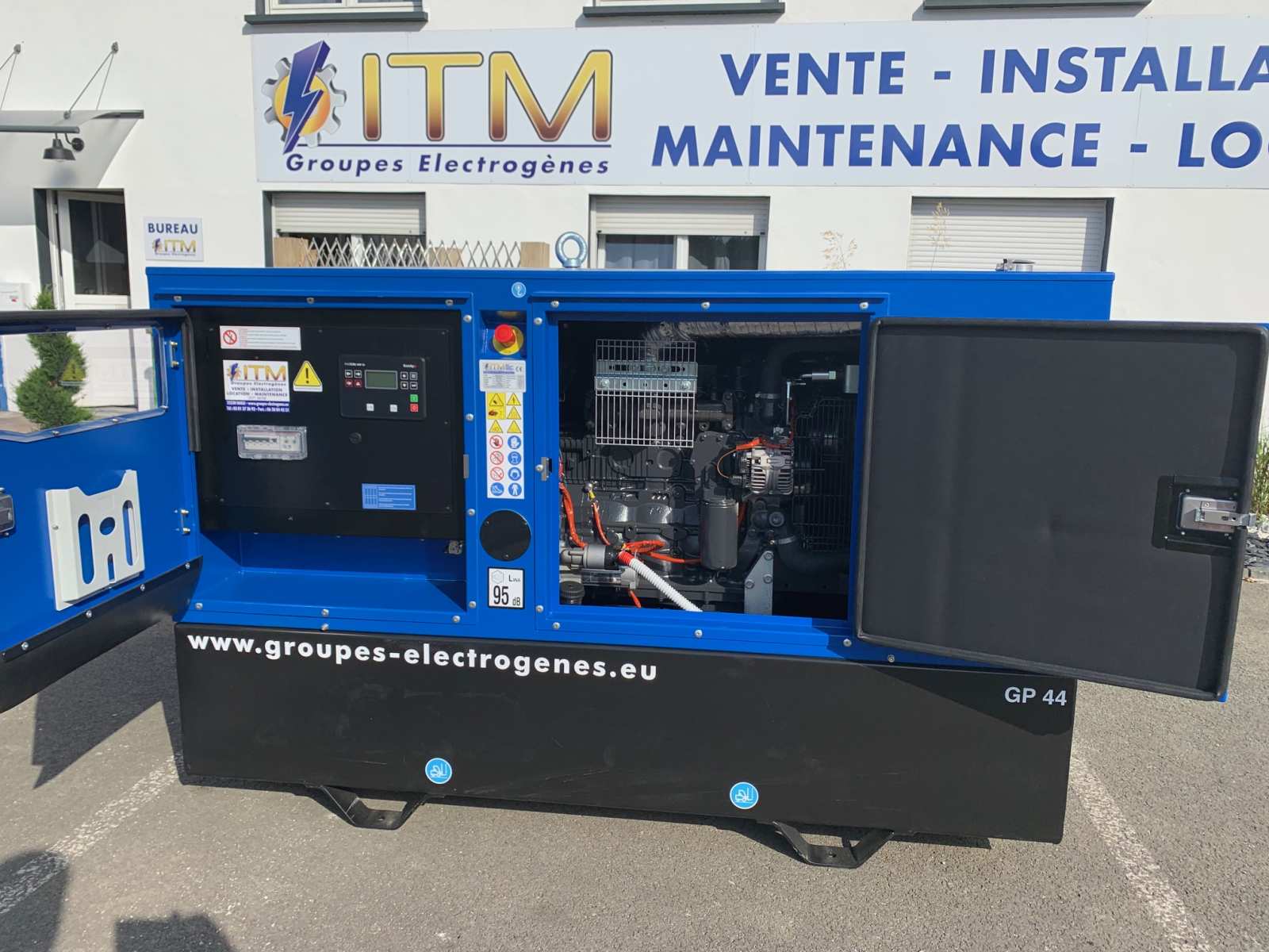 Groupe électrogène d'occasion - IVECO - 40 KVA_1