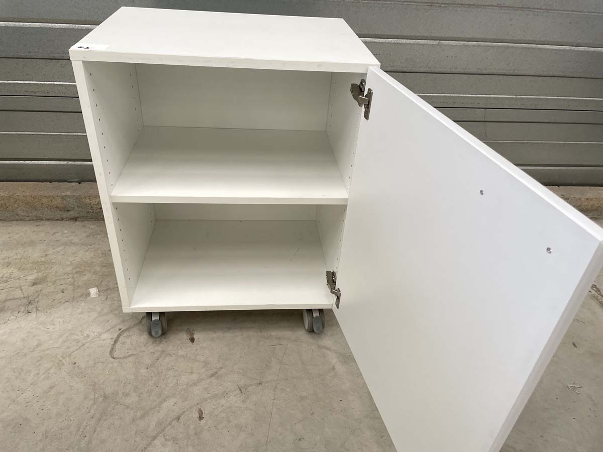 Meuble sous paillasse de laboratoire d'occasion - type caisson placard avec simple porte - Réf. P21091234_1