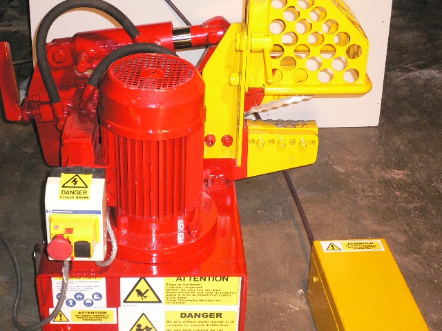 Mini cisaille crocodile hydraulique mobile McINTYRE - Force de cisaillement 23T -CROCO-150_1