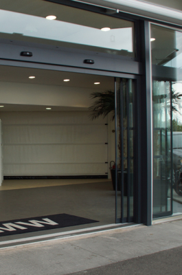 Porte piétonne - 200 - 3 vantaux - coulissante télescopique - extérieur - détecteur de mouvement - commande manuelle - contrôle d'accès ou digicode - Label Télescopique_2