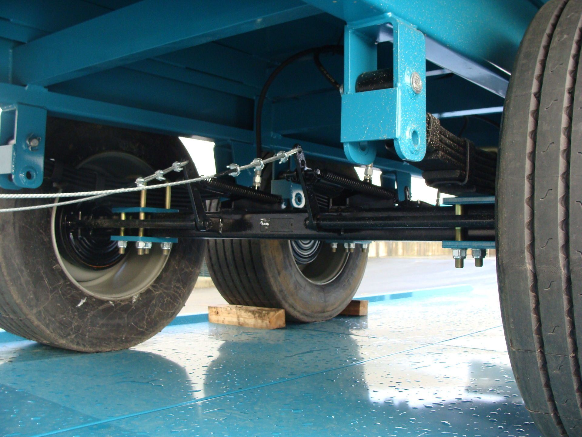 Remorque plateau agricole CH 11506 - Golpais - caisse 11 500 mm - PTAC 21 000 kg - essieux suspendus et treuils avant_1