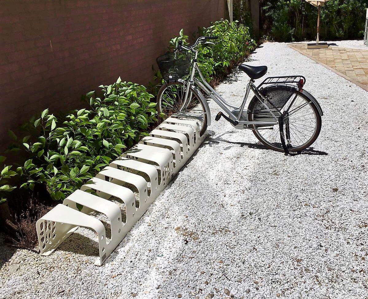 Range vélos CLAPS - The Italian Lab - Dimensions : L 1200, P 260, H 400 mm - Tôle d'acier pliée avec décoration laser_1