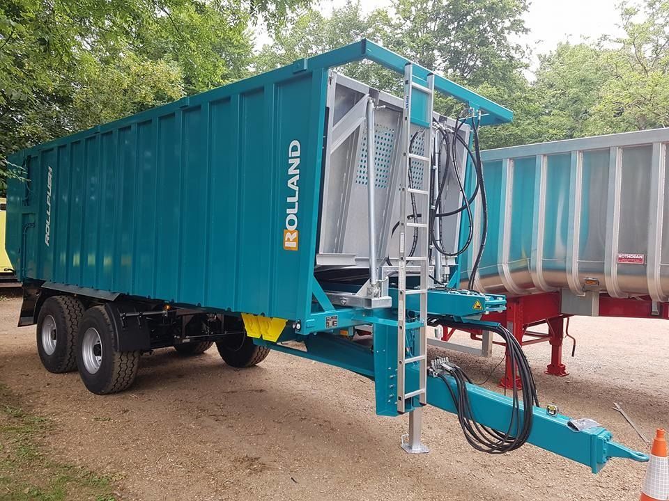 Rollpush 6732 - Benne agricole monocoque Rolland - Fond poussant inclinable et basculant - Volume maxi 32 m3_1