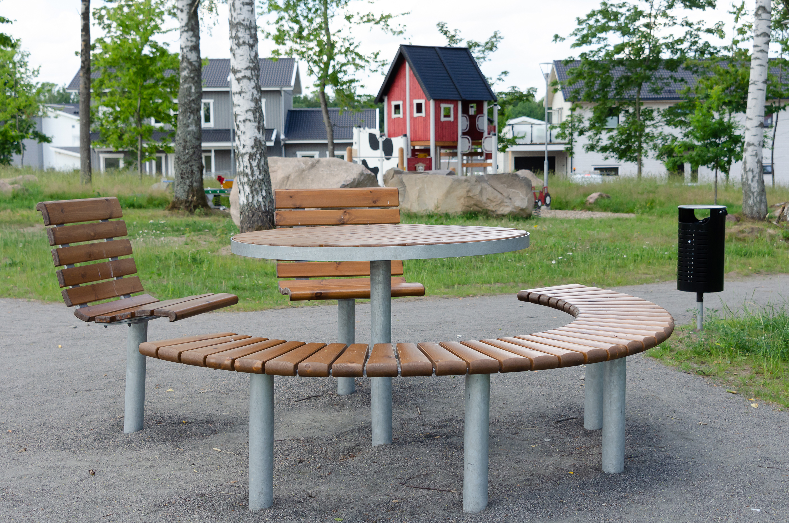 Table publique ronde brun/galvanisé - scellement béton - Sofiero réf 8054271 - HAGS - 1,1 m_1