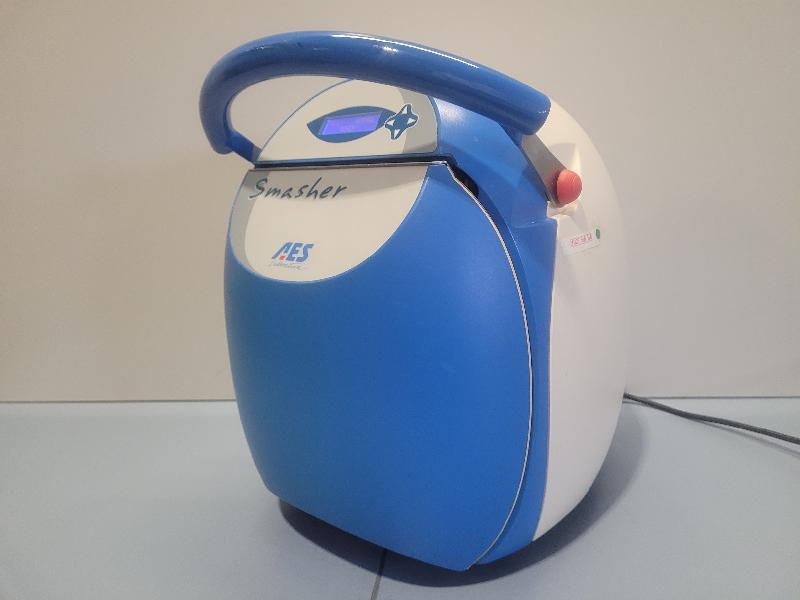 Broyeur / Blender / Mixer d'échantillons AES SMASHER_1