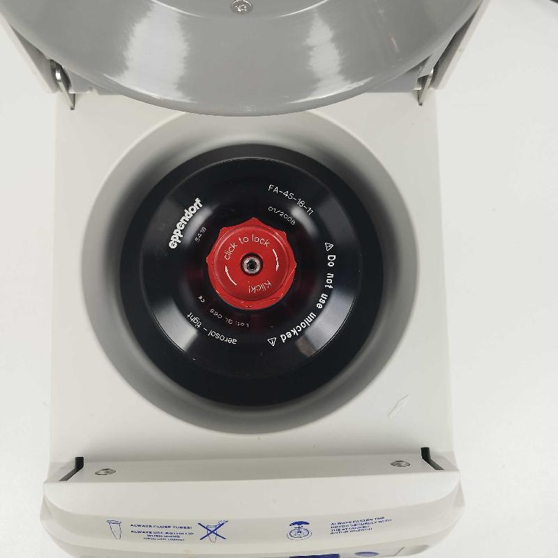 Centrifugeuse Eppendorf 5418_1