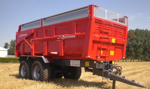 Benne monocoque Gamme TR ? 8 à 24T - Largeur intérieure 2.20m ou 2.30m - Porte arrière 2 vantaux ou monobloc_1