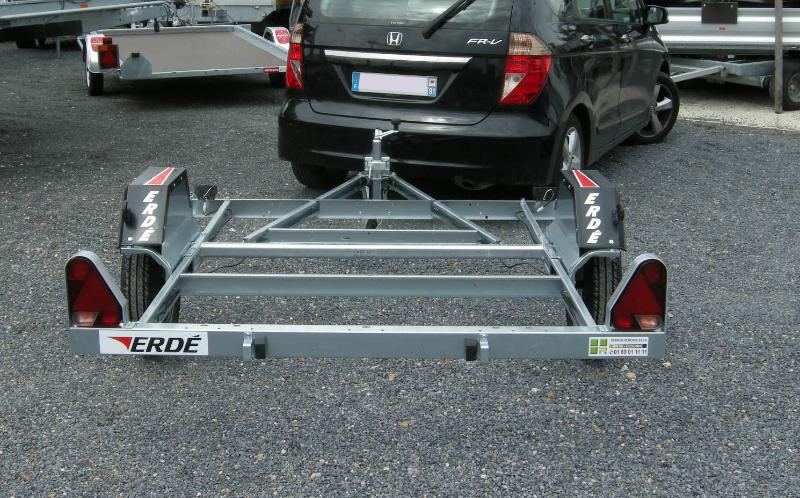 Remorque sans frein de fabrication française à 1 essieux 750 kg et d'une châssis modulaire bénéfique pour le transport d'un moto -  erde - ch 751_1