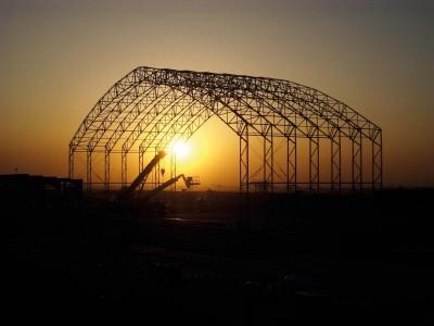 Bâtiments métallo-textiles industriels en arceaux treillis - portées jusqu'à 60m_1