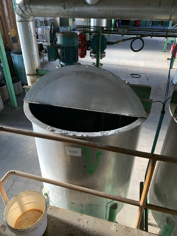 Cuve oliver and batlle inox 316 800 litres avec agitation d'occasion_38 - référence : c9551_1